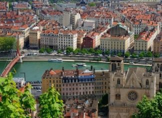 Chia sẻ kinh nghiệm khám phá thành phố Lyon cổ kính nước Pháp Chia sẻ kinh nghiệm khám phá thành phố Lyon cổ kính nước Pháp